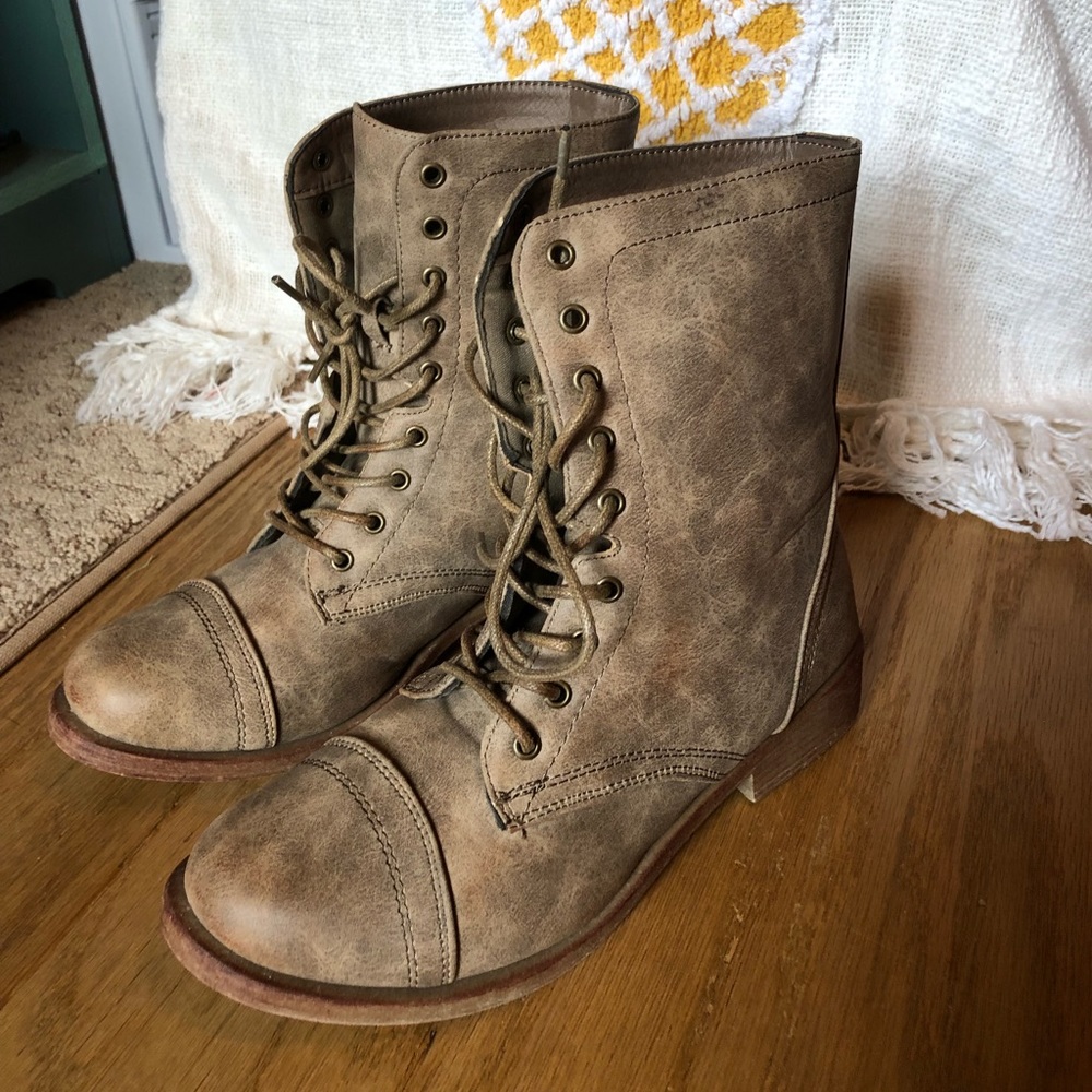 Fashion combat boots